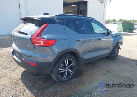 2021 Volvo Xc40 T5 R-Design from USA, damaged, VIN YV4162UM3M2600997